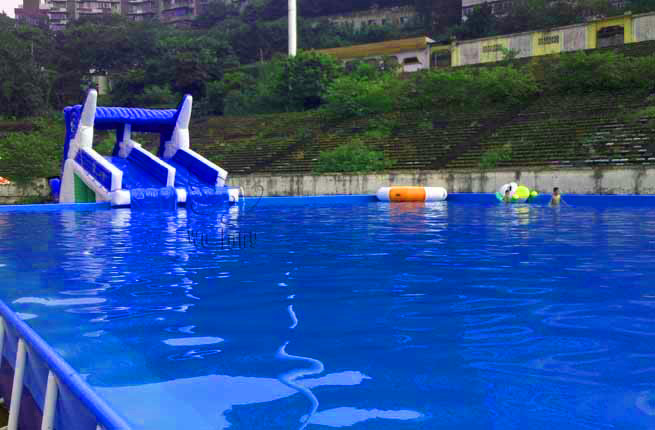 重庆客户实拍场地充气城堡移动水上乐园