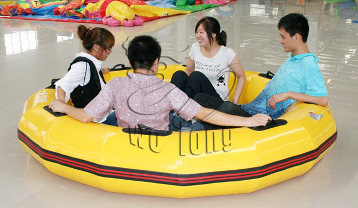 六人圆伐一款可供多人乘坐的水面休闲类水上漂浮物