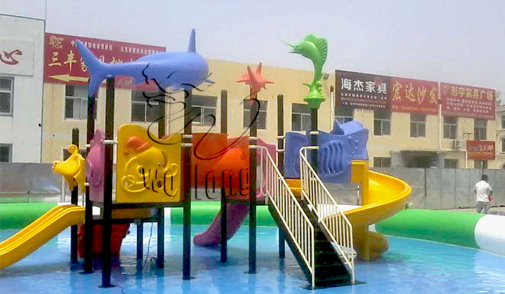 标准型水寨滑梯水池组合新型儿童夏季嬉水游乐趣味设施