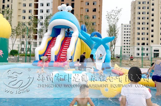 小鲸鱼嬉水滑梯 充气水池滑梯组合而成的夏季儿童嬉水乐园